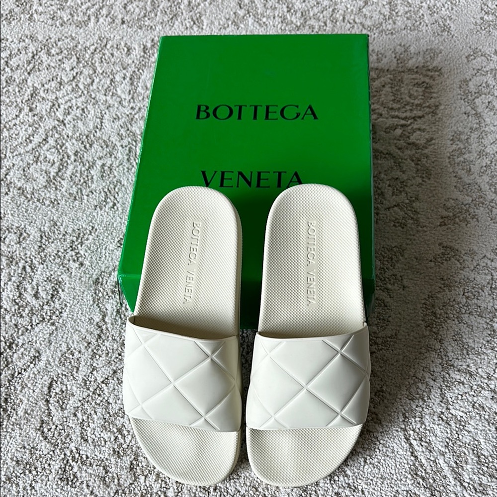 Bottega Veneta White Quilted Slide Sandals
